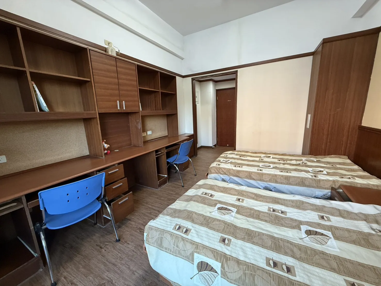 Main Campus / 2nd Dorm / Double Suite