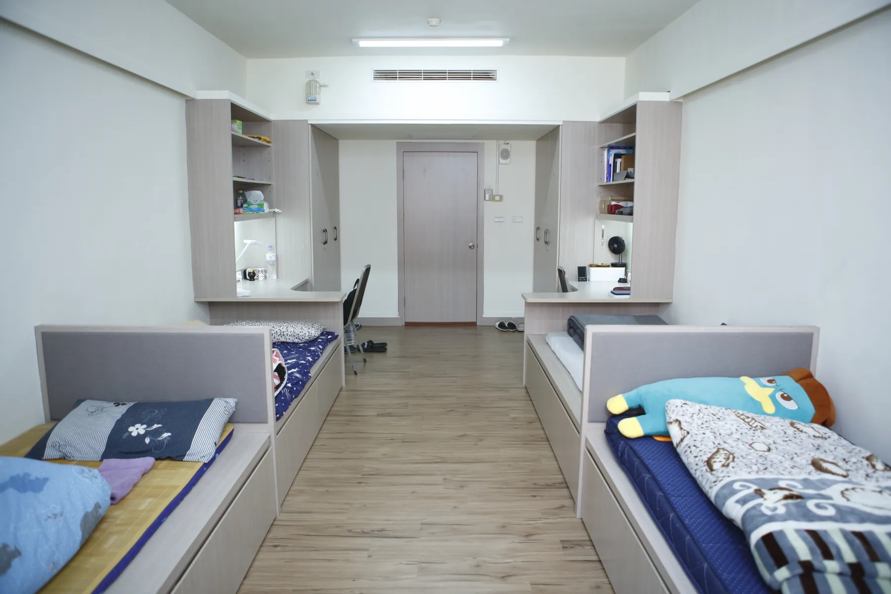 Main Campus / 1st Dorm (Bldg A) / 4-Person Room